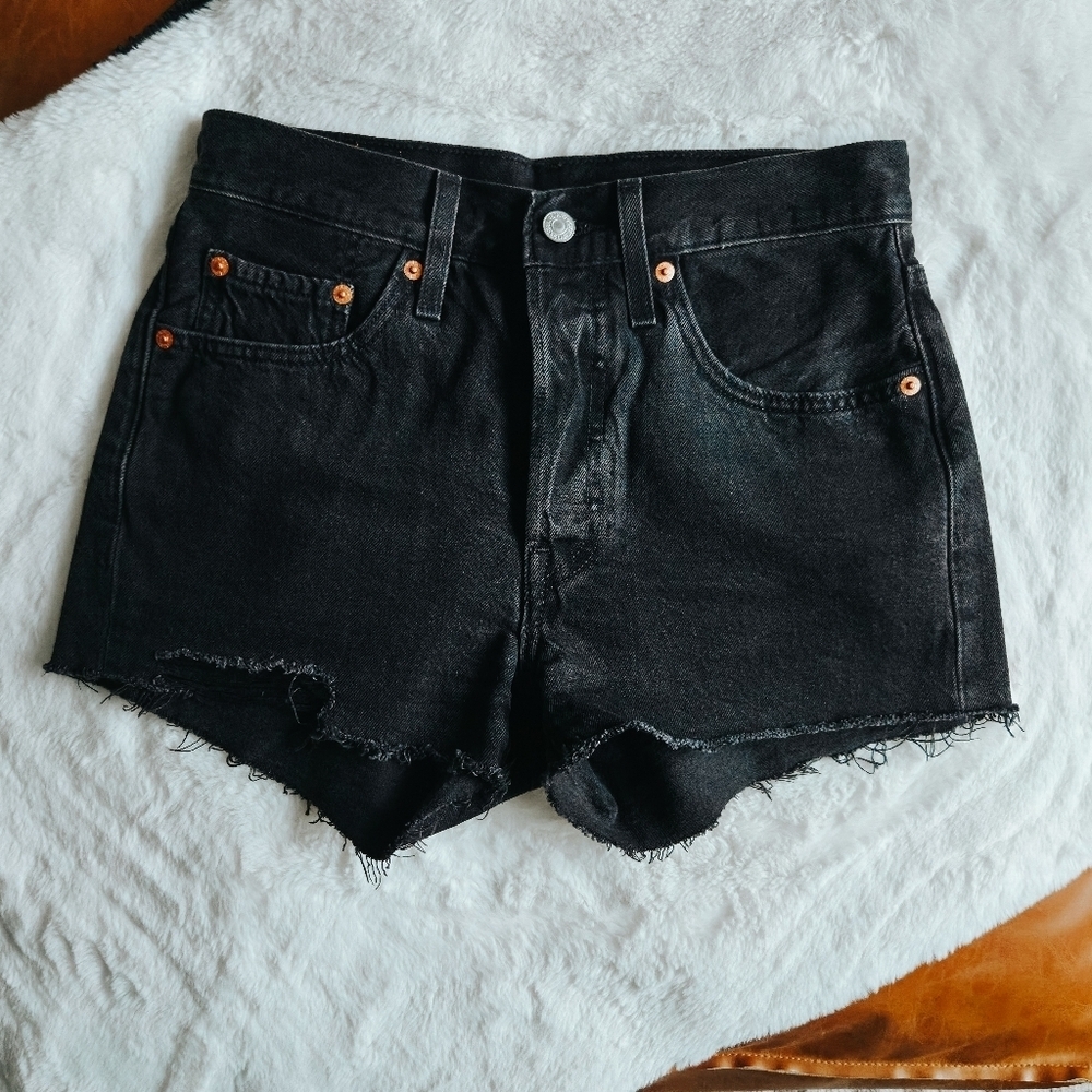 Levi’s 501 Original High Rise Cutoff Shorts – Black – Size 27